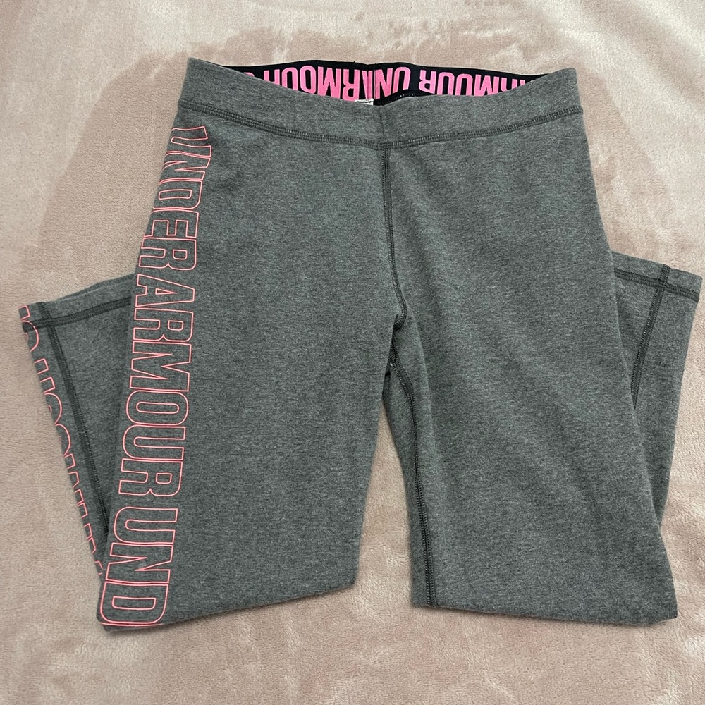 UNDER ARMOUR copped grey leggings with bright logo letters on the side